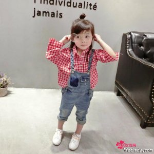 Ů�����Σ����ϻ��ø��Ե�ţ�б����㣬���ϵ�ͬѧ���ź������