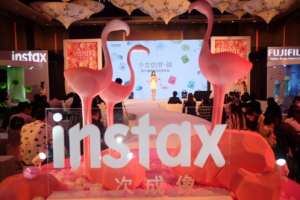 ʿƬһγinstax mini9ȼŮ