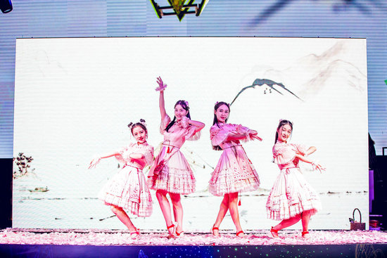 Butterflyɱ·Ůһ ʱż㣬ɹƴԪ