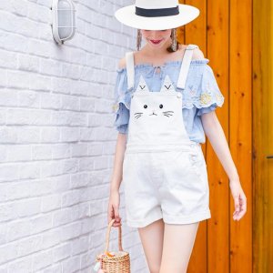 ���к��ڶ���Խ��ҽ�������鴩�и������㣬��ס�жǶԱ�������