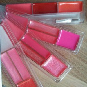 ��˵�����Ĳ�ױ��Ʒ���ǻ�ױʦ���������ģ�һ������4�����޻���