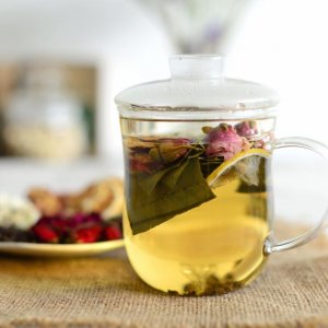 ǮȻ֬ˮֺһ£ݳֽƬ