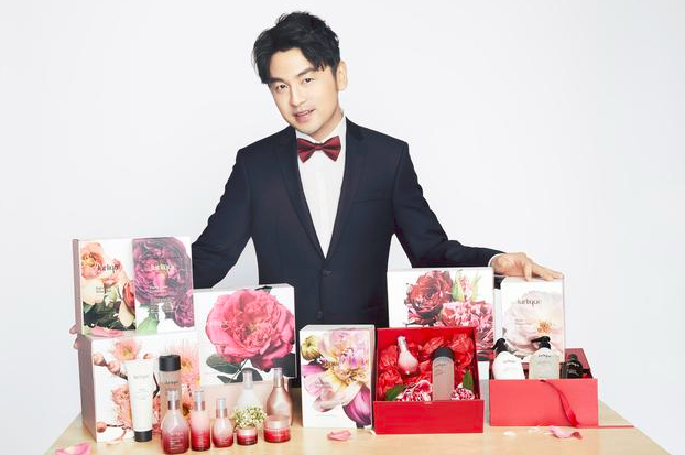 茱莉蔻全新圣诞限量礼盒 绽放冬日美肌时刻